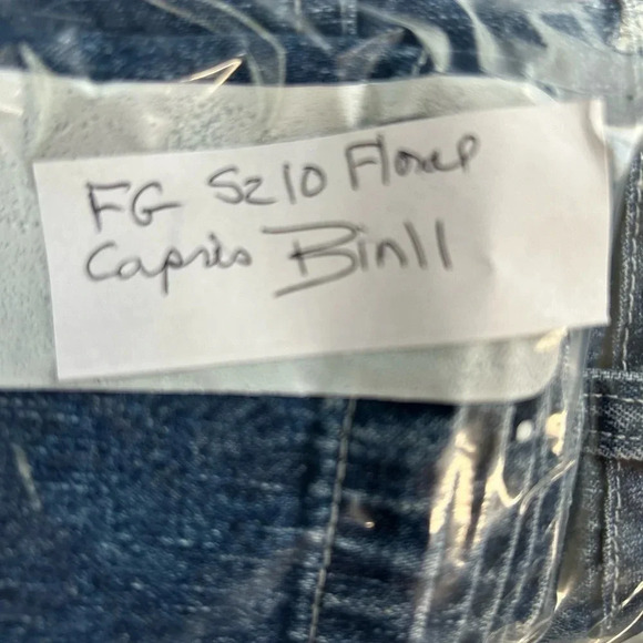 Faded Glory Women’s 10 Jean Capris‎ Floral Embroidered Boho Y2K Style Festival - Picture 14 of 14